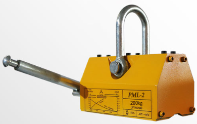 鋼廠使用永磁起重器進行鋼板起吊搬運